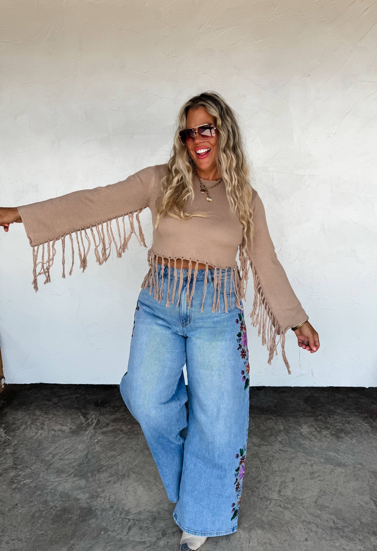2nd CUT- EVIE FLORAL EMBROIDERED JEANS