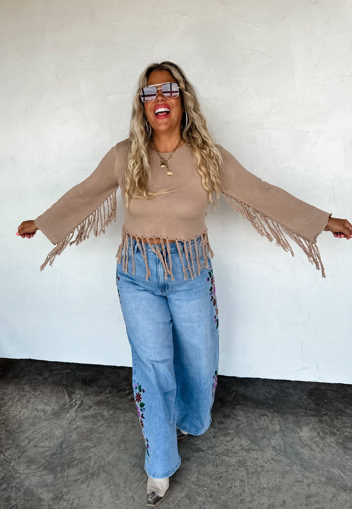 2nd CUT- EVIE FLORAL EMBROIDERED JEANS