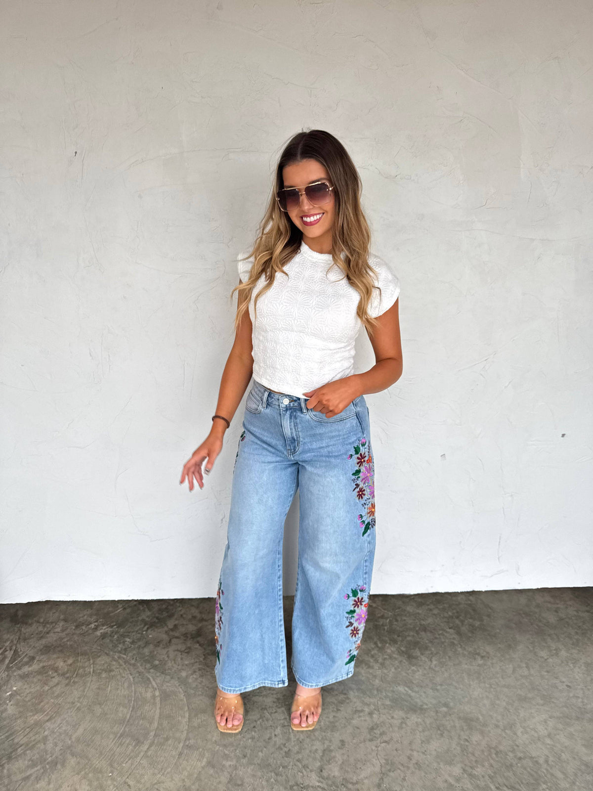 2nd CUT- EVIE FLORAL EMBROIDERED JEANS