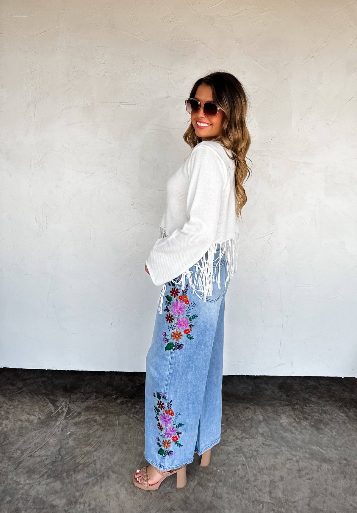 2nd CUT- EVIE FLORAL EMBROIDERED JEANS