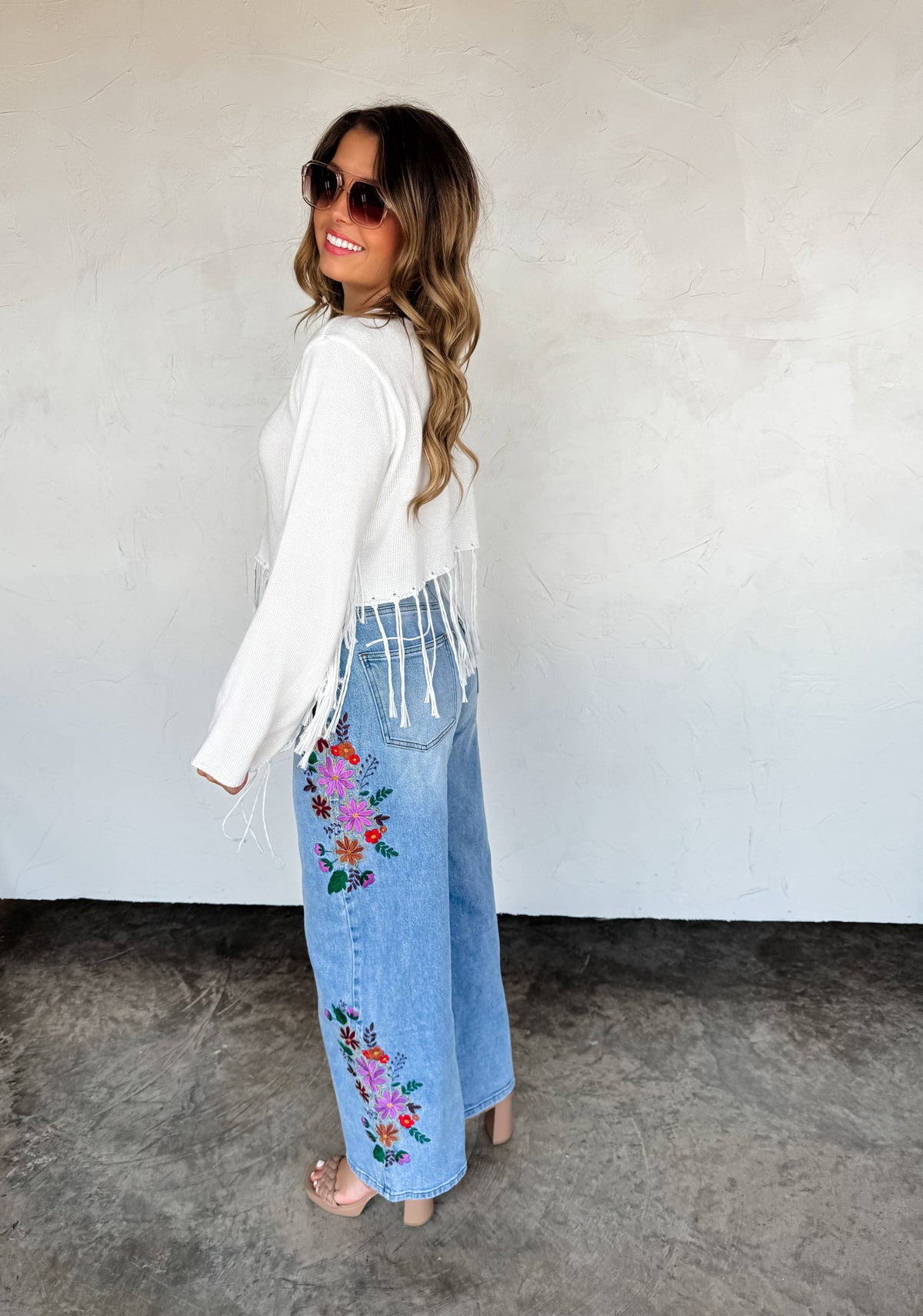 2nd CUT- EVIE FLORAL EMBROIDERED JEANS