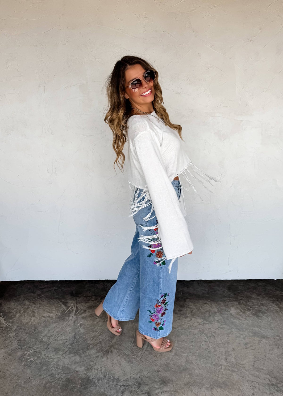 2nd CUT- EVIE FLORAL EMBROIDERED JEANS